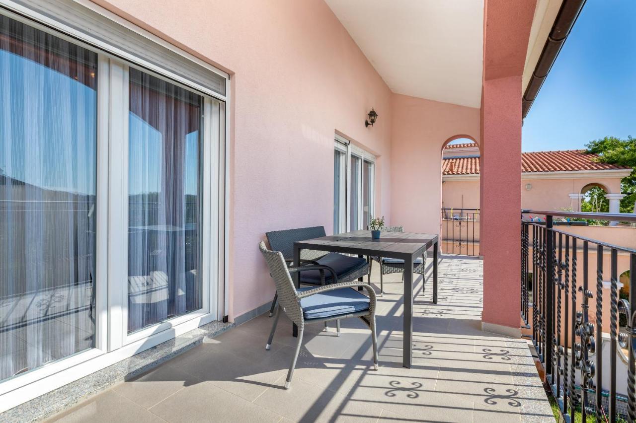 Apartman Vera Пула Экстерьер фото